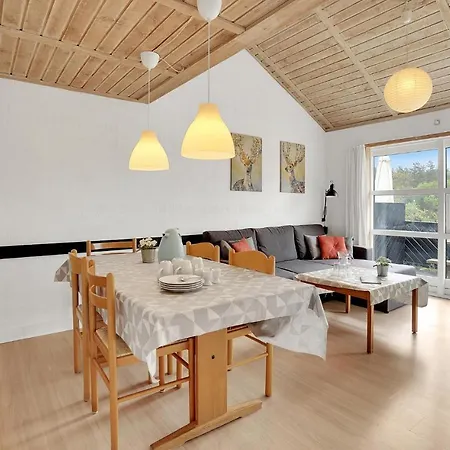 Holiday home Stunning In With Outdoor Swimming Pool *