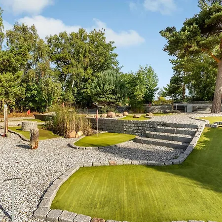 Stunning In With Outdoor Swimming Pool Humble
